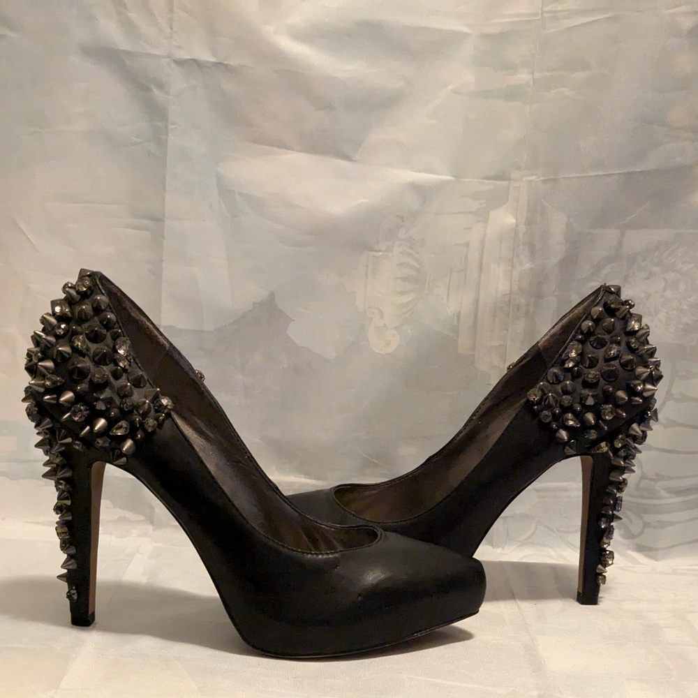 Sam Edelman Size 9 Black Leather and Silver Metal Spikes
